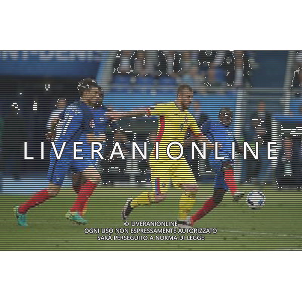 PARYZ 10.06.2016 MECZ I RUNDA GRUPA A MISTRZOSTW EUROPY 2016: FRANCJA - RUMUNIA --- FIRST ROUND GROUP A UEFA EURO 2016 MATCH IN PARIS: FRANCE - ROMANIA LAURENT KOSCIELNY DENIS ALIBEC N GOLO KANTE FOT. PIOTR KUCZA/NEWSPIX.PL Newspix.pl/ AGENZIA ALDO LIVERANI SAS - ITALY ONLY EDITORIAL USE ONLY - Francia - Romania UEFA Francia EURO 2016 Final Tournament Group Stage A Parigi - 10.06.2016