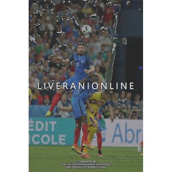 PARYZ 10.06.2016 MECZ I RUNDA GRUPA A MISTRZOSTW EUROPY 2016: FRANCJA - RUMUNIA --- FIRST ROUND GROUP A UEFA EURO 2016 MATCH IN PARIS: FRANCE - ROMANIA OLIVIER GIROUD BLAISE MATUIDI MIHAI PINTILII FOT. PIOTR KUCZA/NEWSPIX.PL Newspix.pl/ AGENZIA ALDO LIVERANI SAS - ITALY ONLY EDITORIAL USE ONLY - Francia - Romania UEFA Francia EURO 2016 Final Tournament Group Stage A Parigi - 10.06.2016