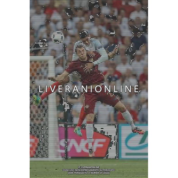 MARSYLIA 2016.06.11 MISTRZOSTWA EUROPY EURO 2016 FRANCJA PILKA NOZNA ANGLIA - ROSJA MECZ NZ ARTEM DZYUBA ROSJA CHRIS SMALLING ANGLIA FOT MICHAL STAWOWIAK / FOKUSMEDIA.COM.PL / NEWSPIX.PL --- Newspix.pl AG ALDO LIVERANI SAS ONLY ITALY EURO 2016 INGHILTERRA RUSSIA