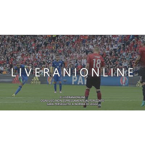 UEFA Francia EURO 2016 Final Tournament Group Stage D Parigi - 12.06.2016 Turchia-Croazia Nella Foto:srna colpisce la traversa su punizione /Ph.Vitez-Ag. Aldo Liverani