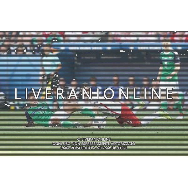 NICEA 2016.06.12 MISTRZOSTWA EUROPY EURO 2016 FRANCJA PILKA NOZNA POLSKA - IRLANDIA POLNOCNA MECZ NZ KRZYSZTOF MACZYNSKI POLSKA OLIVIER NORWOOD IRLANDIA FOT MICHAL STAWOWIAK / FOKUSMEDIA / NEWSPIX.PL --- Newspix.pl / AGENZIA ALDO LIVERANI SAS - ITALY ONLY EDITORIAL USE ONLY / AGENZIA ALDO LIVERANI SAS - ITALY ONLY EDITORIAL USE ONLY - Polonia - Irlanda del Nord UEFA Francia EURO 2016 Final Tournament Group Stage C Nizza - 12.06.2016