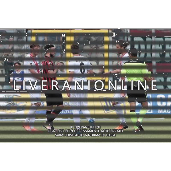 FOGGIA, PISA FINALE RITORNO PLAY OFF 12-06-2016 NELLA FOTO: IAMMELLO PROTESTA CON L\'ARBITRO FOTO MOSCA- AG.LIVERANI