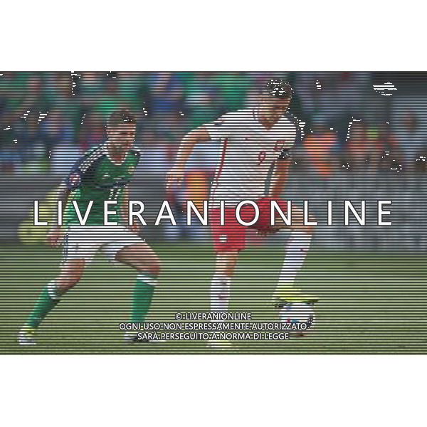 NICEA 12.06.2016 MECZ I RUNDA GRUPA C MISTRZOSTW EUROPY 2016: POLSKA - IRLANDIA POLNOCNA --- FIRST ROUND GROUP C UEFA EURO 2016 MATCH IN NICE: POLAND - NORTHERN IRELAND OLIVER NORWOOD ROBERT LEWANDOWSKI FOT. PIOTR KUCZA/NEWSPIX.PL --- Newspix.pl / AGENZIA ALDO LIVERANI SAS - ITALY ONLY EDITORIAL USE ONLY - Polonia - Irlanda del Nord UEFA Francia EURO 2016 Final Tournament Group Stage C Nizza - 12.06.2016