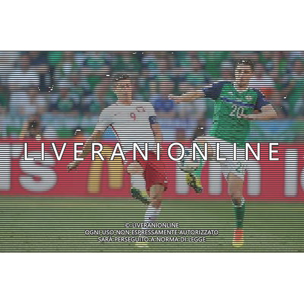 NICEA 12.06.2016 MECZ I RUNDA GRUPA C MISTRZOSTW EUROPY 2016: POLSKA - IRLANDIA POLNOCNA --- FIRST ROUND GROUP C UEFA EURO 2016 MATCH IN NICE: POLAND - NORTHERN IRELAND ROBERT LEWANDOWSKI CRAIG CATHCART FOT. PIOTR KUCZA/NEWSPIX.PL --- Newspix.pl / AGENZIA ALDO LIVERANI SAS - ITALY ONLY EDITORIAL USE ONLY - Polonia - Irlanda del Nord UEFA Francia EURO 2016 Final Tournament Group Stage C Nizza - 12.06.2016