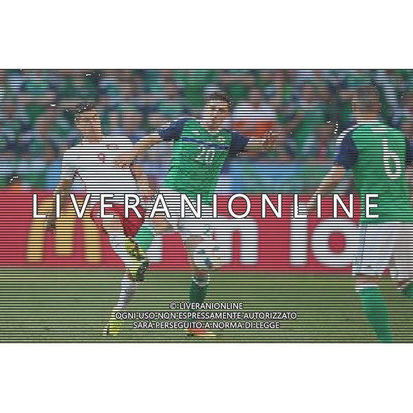 NICEA 12.06.2016 MECZ I RUNDA GRUPA C MISTRZOSTW EUROPY 2016: POLSKA - IRLANDIA POLNOCNA --- FIRST ROUND GROUP C UEFA EURO 2016 MATCH IN NICE: POLAND - NORTHERN IRELAND ROBERT LEWANDOWSKI CRAIG CATHCART FOT. PIOTR KUCZA/NEWSPIX.PL --- Newspix.pl / AGENZIA ALDO LIVERANI SAS - ITALY ONLY EDITORIAL USE ONLY - Polonia - Irlanda del Nord UEFA Francia EURO 2016 Final Tournament Group Stage C Nizza - 12.06.2016