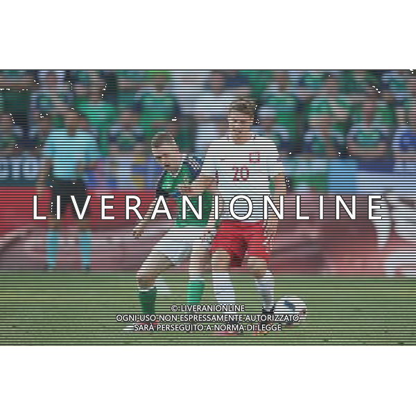 NICEA 12.06.2016 MECZ I RUNDA GRUPA C MISTRZOSTW EUROPY 2016: POLSKA - IRLANDIA POLNOCNA --- FIRST ROUND GROUP C UEFA EURO 2016 MATCH IN NICE: POLAND - NORTHERN IRELAND SHANE FERGUSON LUKASZ PISZCZEK FOT. PIOTR KUCZA/NEWSPIX.PL --- Newspix.pl / AGENZIA ALDO LIVERANI SAS - ITALY ONLY EDITORIAL USE ONLY - Polonia - Irlanda del Nord UEFA Francia EURO 2016 Final Tournament Group Stage C Nizza - 12.06.2016