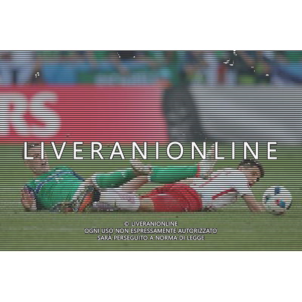 NICEA 12.06.2016 MECZ I RUNDA GRUPA C MISTRZOSTW EUROPY 2016: POLSKA - IRLANDIA POLNOCNA --- FIRST ROUND GROUP C UEFA EURO 2016 MATCH IN NICE: POLAND - NORTHERN IRELAND CHRIS BAIRD BARTOSZ KAPUSTKA FOT. PIOTR KUCZA/NEWSPIX.PL --- Newspix.pl / AGENZIA ALDO LIVERANI SAS - ITALY ONLY EDITORIAL USE ONLY - Polonia - Irlanda del Nord UEFA Francia EURO 2016 Final Tournament Group Stage C Nizza - 12.06.2016