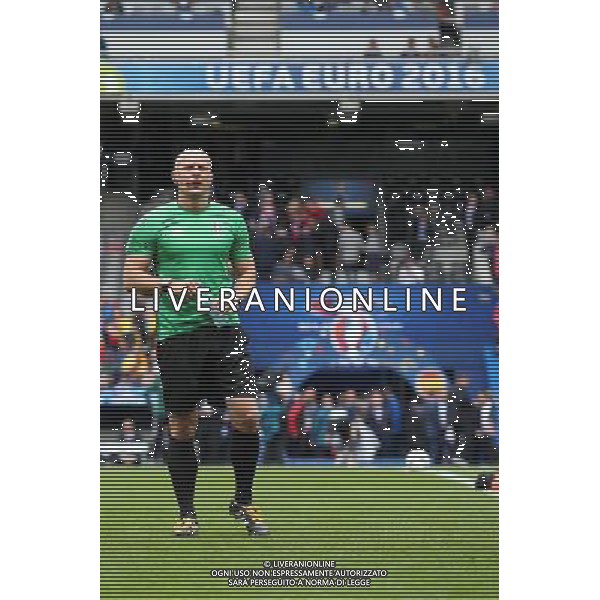 TULUZA 13.06.2016 MECZ I RUNDA GRUPA D MISTRZOSTW EUROPY 2016: HISZPANIA - CZECHY --- FIRST ROUND GROUP D UEFA EURO 2016 MATCH IN TOULOUSE: SPAIN - CZECH REPUBLIC SZYMON MARCINIAK - ARBITRO FOT. PIOTR KUCZA/NEWSPIX.PL --- Newspix.pl / AGENZIA ALDO LIVERANI SAS - ITALY ONLY EDITORIAL USE ONLY - Spagna - Repubblica Ceca UEFA Francia EURO 2016 Final Tournament Group Stage D Tolosa - 13.06.2016