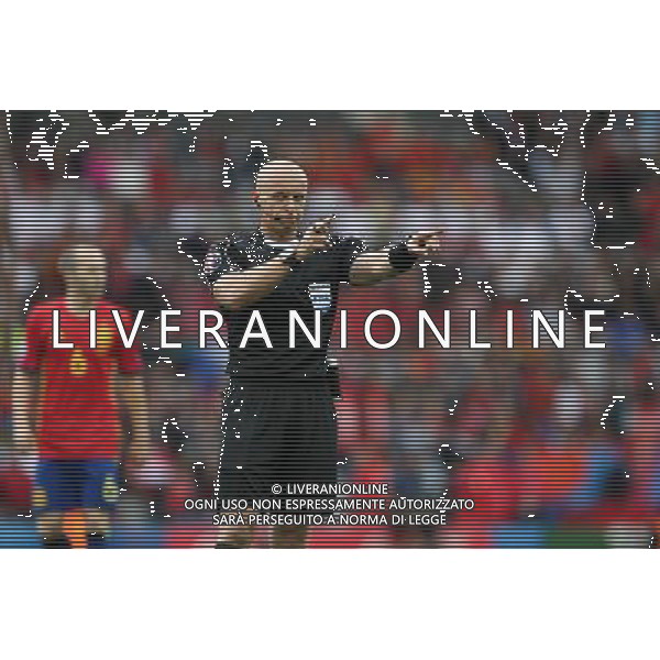 TULUZA 13.06.2016 MECZ I RUNDA GRUPA D MISTRZOSTW EUROPY 2016: HISZPANIA - CZECHY 1:0 --- FIRST ROUND GROUP D UEFA EURO 2016 MATCH IN TOULOUSE: SPAIN - CZECH REPUBLIC 1:0 SZYMON MARCINIAK - ARBITRO FOT. PIOTR KUCZA/NEWSPIX.PL --- Newspix.pl / AGENZIA ALDO LIVERANI SAS - ITALY ONLY EDITORIAL USE ONLY - Spagna - Repubblica Ceca UEFA Francia EURO 2016 Final Tournament Group Stage D Tolosa - 13.06.2016