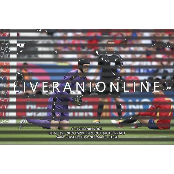 TULUZA 13.06.2016 MECZ I RUNDA GRUPA D MISTRZOSTW EUROPY 2016: HISZPANIA - CZECHY 1:0 --- FIRST ROUND GROUP D UEFA EURO 2016 MATCH IN TOULOUSE: SPAIN - CZECH REPUBLIC 1:0 PETR CECH FOT. PIOTR KUCZA/NEWSPIX.PL --- Newspix.pl / AGENZIA ALDO LIVERANI SAS - ITALY ONLY EDITORIAL USE ONLY - Spagna - Repubblica Ceca UEFA Francia EURO 2016 Final Tournament Group Stage D Tolosa - 13.06.2016
