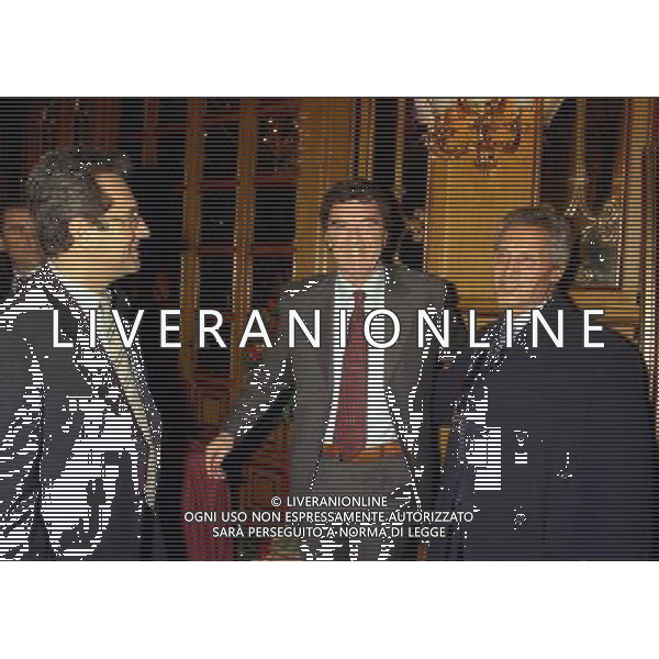 MILANO 17-12-1998 HOTEL PRINCIPE DI SAVOIA FESTA NATALIZIA DELLA LEGA NAZIONALE CALCIO NELLA FOTO JULIO VELASCO CON DINO ZOFF E SERGIO CRAGNOTTI AG ALDO LIVERANI SAS