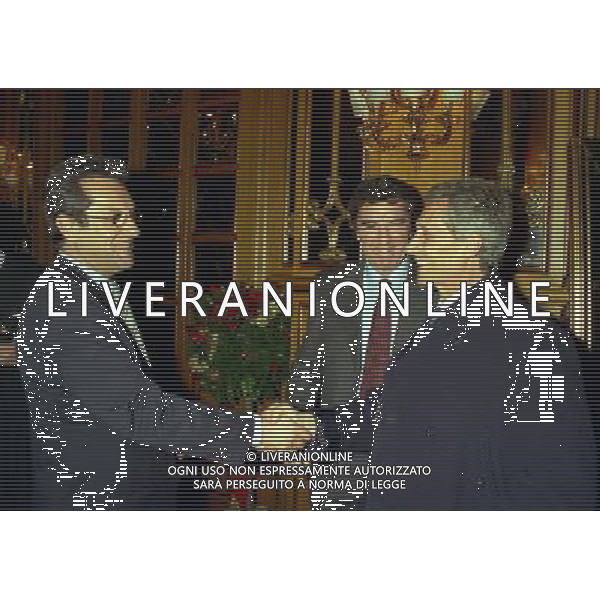 MILANO 17-12-1998 HOTEL PRINCIPE DI SAVOIA FESTA NATALIZIA DELLA LEGA NAZIONALE CALCIO NELLA FOTO JULIO VELASCO CON DINO ZOFF E SERGIO CRAGNOTTI AG ALDO LIVERANI SAS