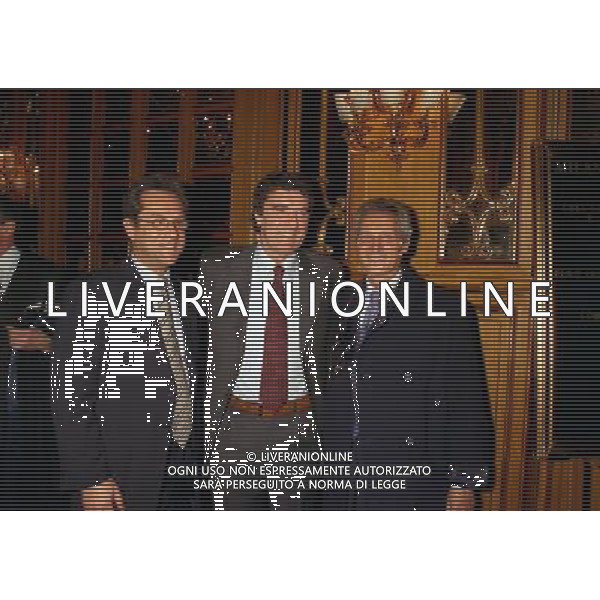 MILANO 17-12-1998 HOTEL PRINCIPE DI SAVOIA FESTA NATALIZIA DELLA LEGA NAZIONALE CALCIO NELLA FOTO JULIO VELASCO CON DINO ZOFF E SERGIO CRAGNOTTI AG ALDO LIVERANI SAS