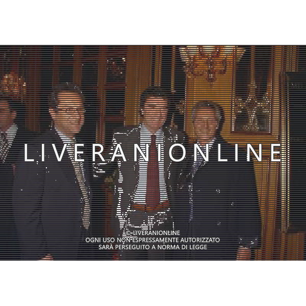 MILANO 17-12-1998 HOTEL PRINCIPE DI SAVOIA FESTA NATALIZIA DELLA LEGA NAZIONALE CALCIO NELLA FOTO JULIO VELASCO CON DINO ZOFF E SERGIO CRAGNOTTI AG ALDO LIVERANI SAS