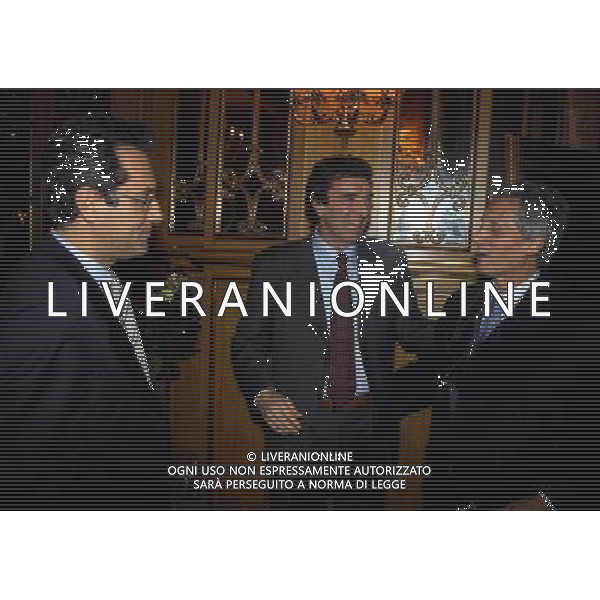 MILANO 17-12-1998 HOTEL PRINCIPE DI SAVOIA FESTA NATALIZIA DELLA LEGA NAZIONALE CALCIO NELLA FOTO JULIO VELASCO CON DINO ZOFF E SERGIO CRAGNOTTI AG ALDO LIVERANI SAS