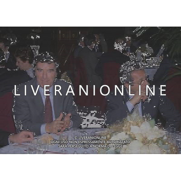 MILANO 17-12-1998 HOTEL PRINCIPE DI SAVOIA FESTA NATALIZIA DELLA LEGA NAZIONALE CALCIO NELLA FOTO DINO ZOFF E JULIO VELASCO AG ALDO LIVERANI SAS