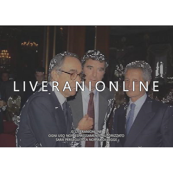 MILANO 17-12-1998 HOTEL PRINCIPE DI SAVOIA FESTA NATALIZIA DELLA LEGA NAZIONALE CALCIO NELLA FOTO FRANCO CARRARO CON DINO ZOFF E SERGIO CRAGNOTTI AG ALDO LIVERANI SAS