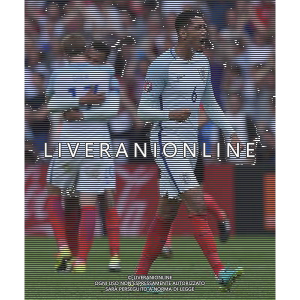 UEFA Francia EURO 2016 Final Tournament Group Stage B Lens - 16.06.2016 Inghilterra-Galles Nella Foto:smalling esulta /Ph.Vitez-Ag. Aldo Liverani