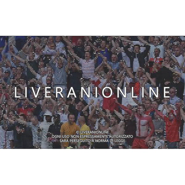 UEFA Francia EURO 2016 Final Tournament Group Stage B Lens - 16.06.2016 Inghilterra-Galles Nella Foto:la gioia dei tifosi inglesi /Ph.Vitez-Ag. Aldo Liverani