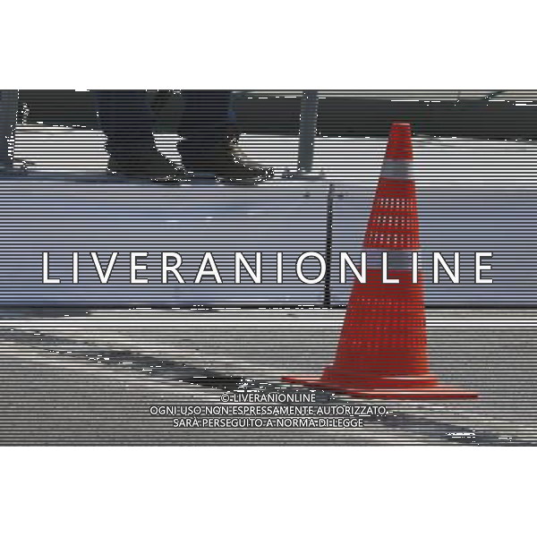 A traffic cone in the pits where a drain cover had come away. 18.06.2016. Formula 1 World Championship, Rd 8, European Grand Prix, Baku Street Circuit, Azerbaijan, Qualifying Day. / AGENZIA ALDO LIVERANI SAS - Motor Racing - Formula One World Championship - European Grand Prix - Qualifying Day - Baku, Azerbaijan 18.06.2016 - Prove Ufficiali Qualifiche / ITALY ONLY EDITORIAL USE ONLY 