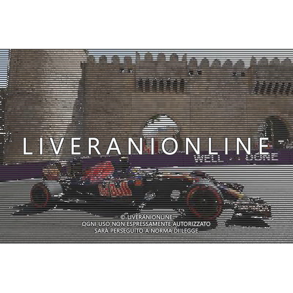 Carlos Sainz Jr (ESP) Scuderia Toro Rosso STR11. 18.06.2016. Formula 1 World Championship, Rd 8, European Grand Prix, Baku Street Circuit, Azerbaijan, Qualifying Day. / AGENZIA ALDO LIVERANI SAS - Motor Racing - Formula One World Championship - European Grand Prix - Qualifying Day - Baku, Azerbaijan 18.06.2016 - Prove Ufficiali Qualifiche / ITALY ONLY EDITORIAL USE ONLY 