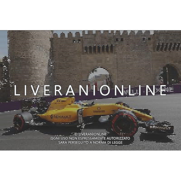 Jolyon Palmer (GBR) Renault Sport F1 Team RS16. 18.06.2016. Formula 1 World Championship, Rd 8, European Grand Prix, Baku Street Circuit, Azerbaijan, Qualifying Day. / AGENZIA ALDO LIVERANI SAS - Motor Racing - Formula One World Championship - European Grand Prix - Qualifying Day - Baku, Azerbaijan 18.06.2016 - Prove Ufficiali Qualifiche / ITALY ONLY EDITORIAL USE ONLY 