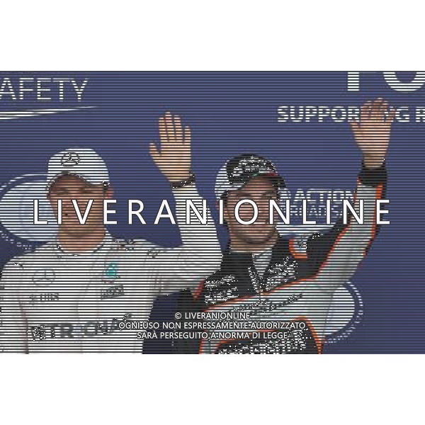 Nico Rosberg (GER), Mercedes AMG F1 Team and Sergio Perez (MEX), Sahara Force India 18.06.2016. Formula 1 World Championship, Rd 8, European Grand Prix, Baku Street Circuit, Azerbaijan, Qualifying Day. AG ALDO LIVERANI SAS ONLY ITALY