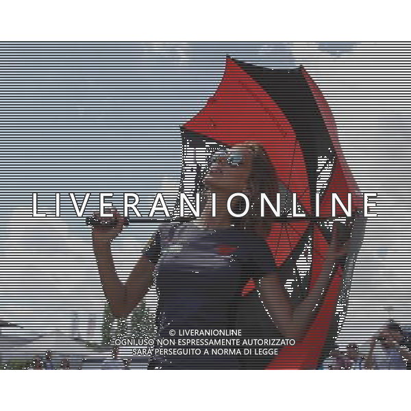 Campionato Mondiale Superbike, Pirelli Riviera di Rimini, Round 8, Misano 18/06/2016, nella foto: UMBRELLA GIRL, OMBRELLINA, ©C.ZAMAGNI/AGENZIA ALDO LIVERANI S.A.S
