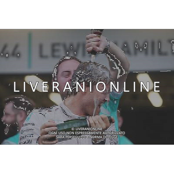 Race winner Nico Rosberg (GER) Mercedes AMG F1 celebrates with the team. 19.06.2016. Formula 1 World Championship, Rd 8, European Grand Prix, Baku Street Circuit, Azerbaijan, Race Day. AG ALDO LIVERANI SAS ONLY ITALY