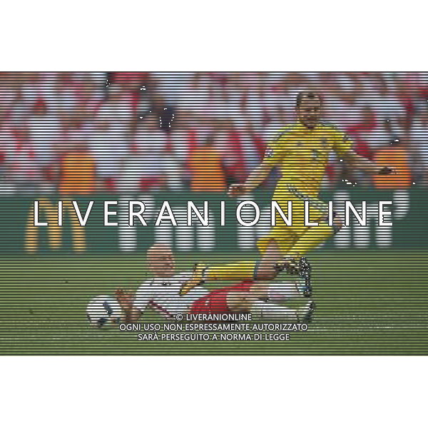 21.06.2016 MARSYLIA STADE VELODROME (MARSEILLE, FRANCE) PILKA NOZNA (FOOTBALL) UEFA EURO 2016 MISTRZOSTWA EUROPY W PILCE NOZNEJ (UEFA EURO 2016) GRUPA C (GROUP C) MECZ UKRAINA - POLSKA (UKRAINE - POLAND) NZ MICHAL PAZDAN, ROMAN ZOZULYA FOTO LUKASZ GROCHALA/CYFRASPORT / NEWSPIX.PL --- Newspix.pl / NEWSPIX.PL --- Newspix.pl/ AGENZIA ALDO LIVERANI SAS Ucraina - Polonia UEFA Francia EURO 2016 Final Tournament Group Stage C Marsiglia - 21.06.2016- ITALY ONLY EDITORIAL USE ONLY