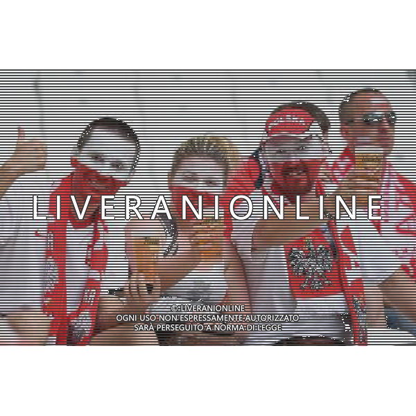 21.06.2016 MARSYLIA STADE VELODROME ( MARSEILLE FRANCE ) PILKA NOZNA ( FOOTBALL ) UEFA EURO 2016 MISTRZOSTWA EUROPY W PILCE NOZNEJ ( UEFA EURO 2016 ) GRUPA C ( GROUP C ) MECZ UKRAINA - POLSKA ( UKRAINE - POLAND ) NZ KIBICE REPREZENTACJI POLSKI FOTO MICHAL STANCZYK / CYFRASPORT / NEWSPIX.PL --- Newspix.pl/ AGENZIA ALDO LIVERANI SAS Ucraina - Polonia UEFA Francia EURO 2016 Final Tournament Group Stage C Marsiglia - 21.06.2016- ITALY ONLY EDITORIAL USE ONLY