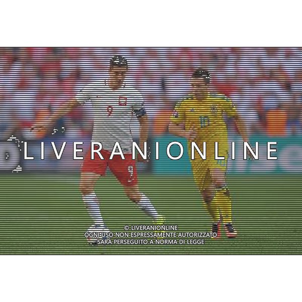 2016.06.21 Marsylia Marseille Pilka nozna Euro 2016 mecz grupy C Ukraina - Polska N/z Robert Lewandowski. Yevhen Konoplyanka Foto Norbert Barczyk / PressFocus 2016.06.21 Marsylia Marseille Football UEFA Euro 2016 group C game between Ukraine and Poland Robert Lewandowski. Yevhen Konoplyanka Credit: Norbert Barczyk / PressFocus / NEWSPIX.PL --- Newspix.pl / NEWSPIX.PL --- Newspix.pl/ AGENZIA ALDO LIVERANI SAS Ucraina - Polonia UEFA Francia EURO 2016 Final Tournament Group Stage C Marsiglia - 21.06.2016- ITALY ONLY EDITORIAL USE ONLY