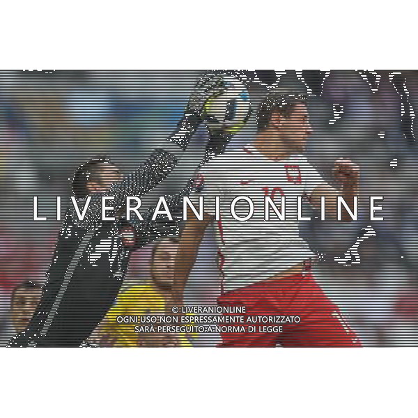 MARSYLIA 2016.06.21 MISTRZOSTWA EUROPY EURO 2016 FRANCJA PILKA NOZNA MECZ UKRAINA - POLSKA NZ LUKASZ FABIANSKI GRZEGORZ KRYCHOWIAK FOT MICHAL STAWOWIAK / FOKUSMEDIA / NEWSPIX.PL --- Newspix.pl /AGENZIA ALDO LIVERANI SAS - ITALY ONLY EDITORIAL USE ONLY Ucraina - Polonia UEFA Francia EURO 2016 Final Tournament Group Stage C Marsiglia - 21.06.2016 *** Local Caption *** www.newspix.pl mail us: info@newspix.pl call us: 0048 022 23 22 222 --- Polish Picture Agency by Ringier Axel Springer Poland