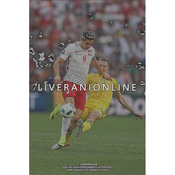 MARSYLIA 2016.06.21 MISTRZOSTWA EUROPY EURO 2016 FRANCJA PILKA NOZNA MECZ UKRAINA - POLSKA NZ ROBERT LEWANDOWSKI OLEXANDR KUCHER FOT MICHAL STAWOWIAK / FOKUSMEDIA / NEWSPIX.PL --- Newspix.pl /AGENZIA ALDO LIVERANI SAS - ITALY ONLY EDITORIAL USE ONLY Ucraina - Polonia UEFA Francia EURO 2016 Final Tournament Group Stage C Marsiglia - 21.06.2016 *** Local Caption *** www.newspix.pl mail us: info@newspix.pl call us: 0048 022 23 22 222 --- Polish Picture Agency by Ringier Axel Springer Poland