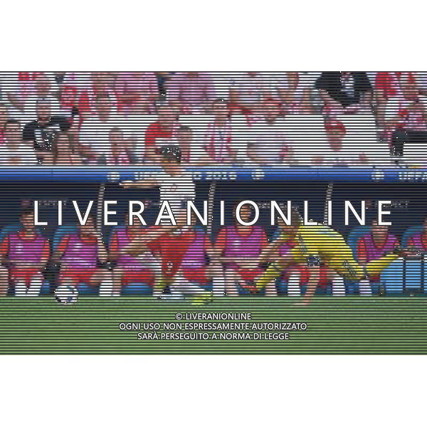21.06.2016 MARSYLIA STADE VELODROME ( MARSEILLE FRANCE ) PILKA NOZNA ( FOOTBALL ) UEFA EURO 2016 MISTRZOSTWA EUROPY W PILCE NOZNEJ ( UEFA EURO 2016 ) GRUPA C ( GROUP C ) MECZ UKRAINA - POLSKA ( UKRAINE - POLAND ) NZ ROBERT LEWANDOWSKI RUSLAN ROTAN FOTO MICHAL STANCZYK / CYFRASPORT / NEWSPIX.PL --- Newspix.pl /AGENZIA ALDO LIVERANI SAS - ITALY ONLY EDITORIAL USE ONLY Ucraina - Polonia UEFA Francia EURO 2016 Final Tournament Group Stage C Marsiglia - 21.06.2016 *** Local Caption *** www.newspix.pl mail us: info@newspix.pl call us: 0048 022 23 22 222 --- Polish Picture Agency by Ringier Axel Springer Poland