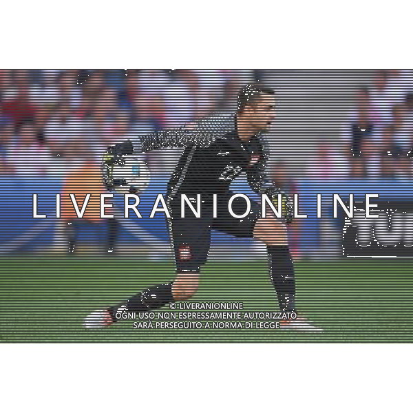 21.06.2016 MARSYLIA STADE VELODROME ( MARSEILLE FRANCE ) PILKA NOZNA ( FOOTBALL ) UEFA EURO 2016 MISTRZOSTWA EUROPY W PILCE NOZNEJ ( UEFA EURO 2016 ) GRUPA C ( GROUP C ) MECZ UKRAINA - POLSKA ( UKRAINE - POLAND ) NZ LUKASZ FABIANSKI SYLWETKA RADOSC USMIECH FOTO MICHAL STANCZYK / CYFRASPORT / NEWSPIX.PL --- Newspix.pl /AGENZIA ALDO LIVERANI SAS - ITALY ONLY EDITORIAL USE ONLY Ucraina - Polonia UEFA Francia EURO 2016 Final Tournament Group Stage C Marsiglia - 21.06.2016 *** Local Caption *** www.newspix.pl mail us: info@newspix.pl call us: 0048 022 23 22 222 --- Polish Picture Agency by Ringier Axel Springer Poland