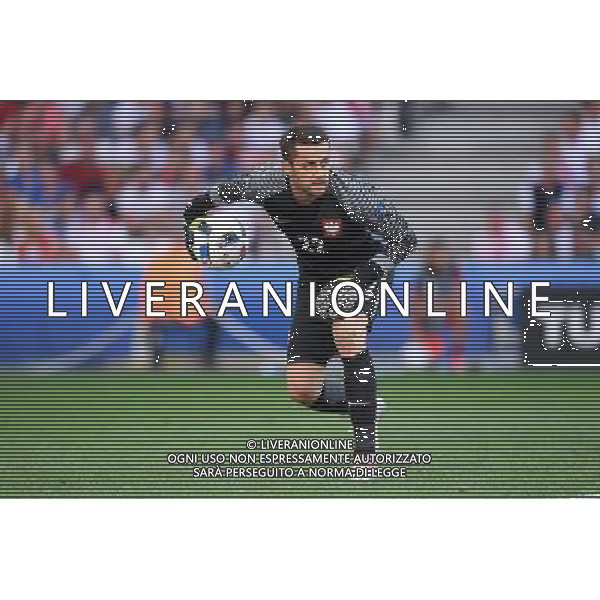 21.06.2016 MARSYLIA STADE VELODROME ( MARSEILLE FRANCE ) PILKA NOZNA ( FOOTBALL ) UEFA EURO 2016 MISTRZOSTWA EUROPY W PILCE NOZNEJ ( UEFA EURO 2016 ) GRUPA C ( GROUP C ) MECZ UKRAINA - POLSKA ( UKRAINE - POLAND ) NZ LUKASZ FABIANSKI SYLWETKA RADOSC USMIECH FOTO MICHAL STANCZYK / CYFRASPORT / NEWSPIX.PL --- Newspix.pl /AGENZIA ALDO LIVERANI SAS - ITALY ONLY EDITORIAL USE ONLY Ucraina - Polonia UEFA Francia EURO 2016 Final Tournament Group Stage C Marsiglia - 21.06.2016 *** Local Caption *** www.newspix.pl mail us: info@newspix.pl call us: 0048 022 23 22 222 --- Polish Picture Agency by Ringier Axel Springer Poland