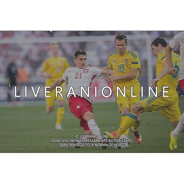 21.06.2016, Marsylia, Stade Velodrome, UEFA Euro 2016, Ukraina - Polska, Ukraine - Poland, Bartosz Kapustka (Polska), Taras Stepanenko (Ukraina), fot. Lukasz Skwiot / Foto Olimpik / NEWSPIX.PL --- Newspix.pl /AGENZIA ALDO LIVERANI SAS - ITALY ONLY EDITORIAL USE ONLY Ucraina - Polonia UEFA Francia EURO 2016 Final Tournament Group Stage C Marsiglia - 21.06.2016 *** Local Caption *** www.newspix.pl mail us: info@newspix.pl call us: 0048 022 23 22 222 --- Polish Picture Agency by Ringier Axel Springer Poland