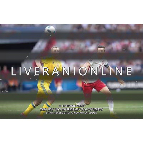 21.06.2016, Marsylia, Stade Velodrome, UEFA Euro 2016, Ukraina - Polska, Ukraine - Poland, Robert Lewandowski (Polska), Olexandr Kucher (Ukraina), fot. Lukasz Skwiot / Foto Olimpik / NEWSPIX.PL --- Newspix.pl /AGENZIA ALDO LIVERANI SAS - ITALY ONLY EDITORIAL USE ONLY Ucraina - Polonia UEFA Francia EURO 2016 Final Tournament Group Stage C Marsiglia - 21.06.2016 *** Local Caption *** www.newspix.pl mail us: info@newspix.pl call us: 0048 022 23 22 222 --- Polish Picture Agency by Ringier Axel Springer Poland