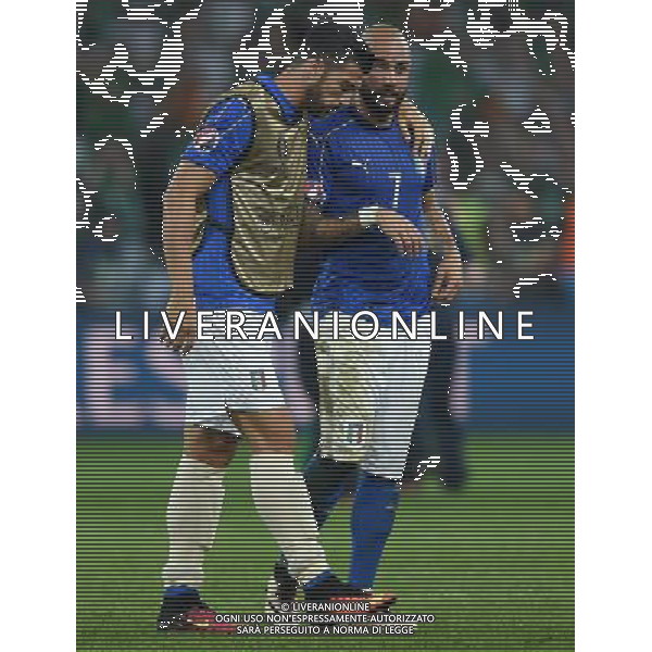 UEFA Francia EURO 2016 Final Tournament Group Stage E Lille - 22.06.2016 Italia-Repubblica d\'Irlanda Nella Foto: graziano pelle\' consola simone zaza a fine gara /Ph.Vitez-Ag. Aldo Liverani
