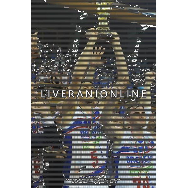 BRESCIA 24/06/2016 BASKET BRESCIA LEONESSA- FORTITUDO BOLOGNA GARA 5 NELLA FOTO ESULTANZA DEI GIOCATORI DI BRESCIA PER LA PROMOZIONE NELLA SERIE A1 FOTO OPTIMA-AG ALDO LIVERANI SAS
