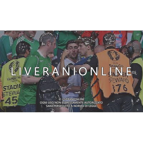 UEFA Francia EURO 2016 Final Tournament Roud of 16 Parigi - 25.06.2016 Galles-Irlanda del Nord Nella Foto:tifosi irlanda portati fuori dagli steward /Ph.Vitez-Ag. Aldo Liverani