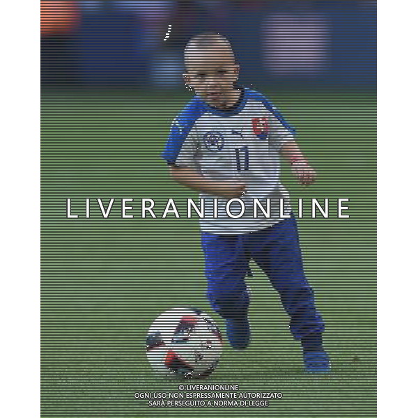UEFA Francia EURO 2016 Final Tournament Round of 16 Lille - 26.06.2016 Germania-Slovacchia Nella Foto:hamsik con i figli /Ph.Vitez-Ag. Aldo Liverani