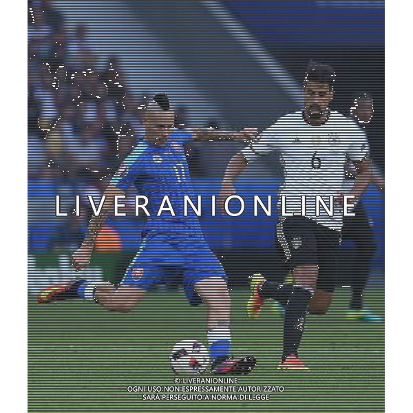 UEFA Francia EURO 2016 Final Tournament Round of 16 Lille - 26.06.2016 Germania-Slovacchia Nella Foto:Hamsik Marek-Khedira Sami /Ph.Vitez-Ag. Aldo Liverani
