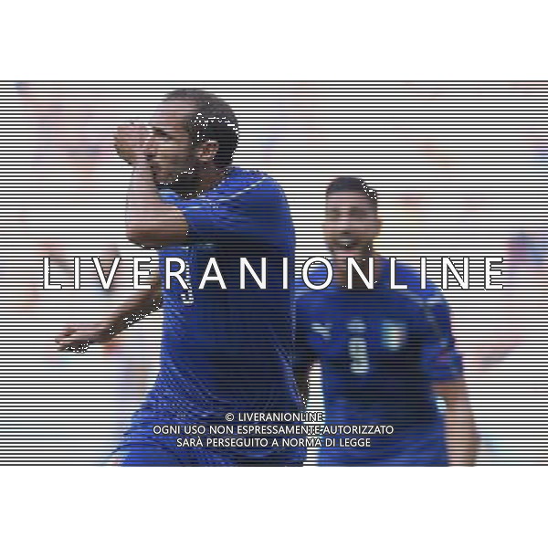 UEFA Francia EURO 2016 Final Tournament Round of 16 Parigi Saint-Denis - 27.06.2016 Italia-Spagna Nella Foto: abbracci esultanza dopo il gol di giorgio chiellini del 1-0 /Ph.Vitez-Ag. Aldo Liverani