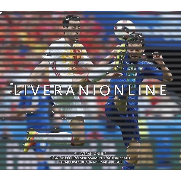 UEFA Francia EURO 2016 Final Tournament Round of 16 Parigi Saint-Denis - 27.06.2016 Italia-Spagna Nella Foto:busquets parolo /Ph.Vitez-Ag. Aldo Liverani