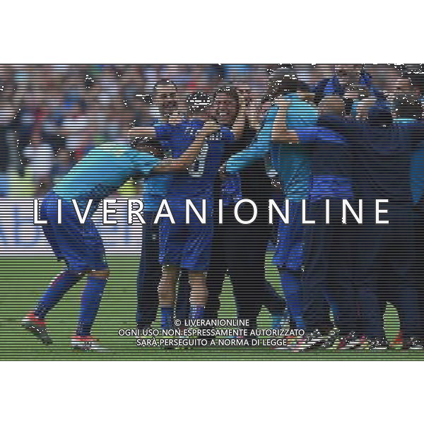 UEFA Francia EURO 2016 Final Tournament Round of 16 Parigi Saint-Denis - 27.06.2016 Italia-Spagna Nella Foto: antonio conte esulta a fine partita per la vittoria - abbracci /Ph.Vitez-Ag. Aldo Liverani