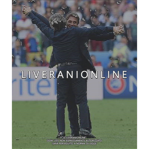 UEFA Francia EURO 2016 Final Tournament Round of 16 Parigi Saint-Denis - 27.06.2016 Italia-Spagna Nella Foto: antonio conte esulta a fine partita per la vittoria con gabriele oriali - abbraccio /Ph.Vitez-Ag. Aldo Liverani