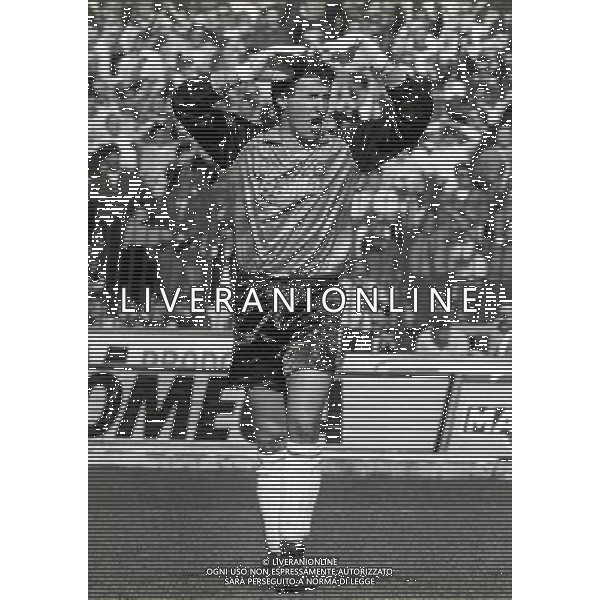 RETROSPETTIVA FRANCO TANCREDI CALCIATORE NELLA FOTO FRANCO TANCREDI CON LA MAGLIA DELLA ROMA AG ALDO LIVERANI SAS