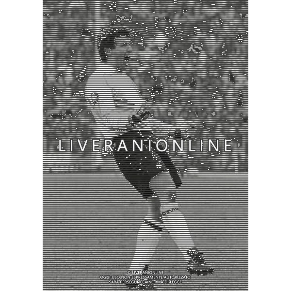 RETROSPETTIVA FRANCO TANCREDI CALCIATORE NELLA FOTO FRANCO TANCREDI CON LA MAGLIA DELLA ROMA AG ALDO LIVERANI SAS